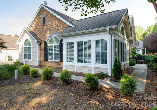 Photo 3 of Condo for sale at 132 Lone Oak Cir, Rock Hill, SC 29732 | MLS# 4433071 | Listing updated on 2026-10-09