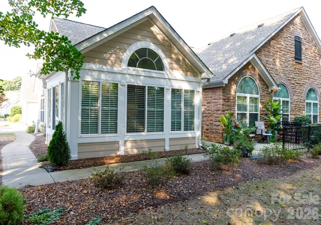 Photo 3 of Condo for sale at 132 Lone Oak Cir, Rock Hill, SC 29732 | MLS# 4433071 | Listing updated on 2026-10-10