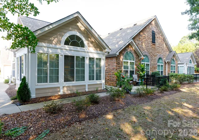 Photo 4 of Condo for sale at 132 Lone Oak Cir, Rock Hill, SC 29732 | MLS# 4433071 | Listing updated on 2026-10-10