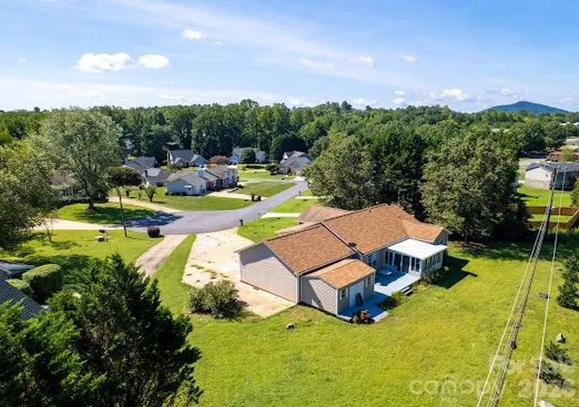 Single family home for sale at 2065 Gary Ln, Hickory, NC 28602 | MLS# 4433074