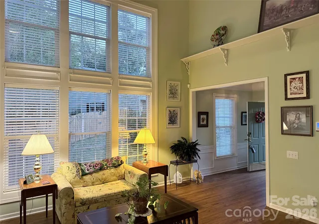 Photo 4 of Single family home for sale at 6606 Warbler Wood Ct, Charlotte, NC 28269 | MLS# 4433082 | Listing updated on 2026-10-10