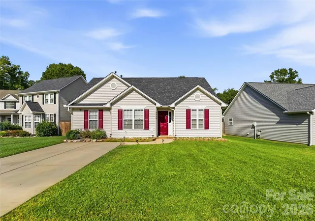 Photo 1 of Single family home for sale at 4226 Red Shed Ln, Charlotte, NC 28269 | MLS# 4433091 | Listing updated on 2026-10-10