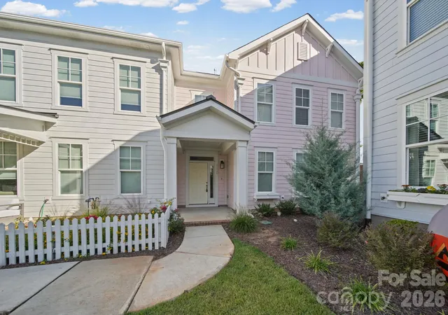 Photo 2 of Townhouse for sale at 270 Gilead Rd, Huntersville, NC 28078 | MLS# 4433092 | Listing updated on 2026-10-09