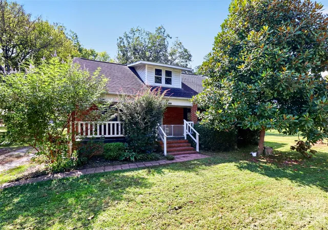 Photo 1 of Single family home for sale at 8512 E Franklin St, Mount Pleasant, NC 28124 | MLS# 4433102 | Listing updated on 2026-10-10