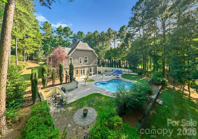 Photo 2 of Mansion for sale at 4552 Sawgrass Ct, Denver, NC 28037 | MLS# 4433105 | Listing updated on 2026-10-09