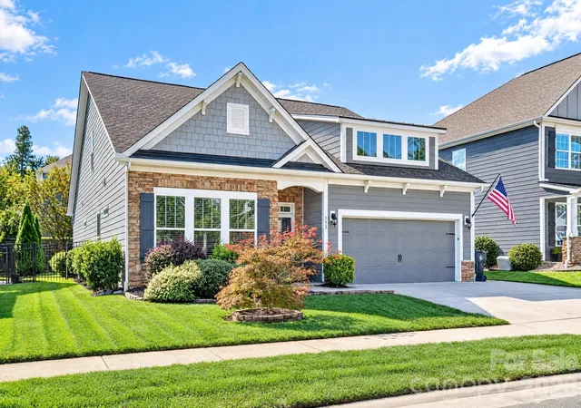 Photo 3 of Single family home for sale at 133 Tomahawk Dr, Mooresville, NC 28117 | MLS# 4433110 | Listing updated on 2026-10-10
