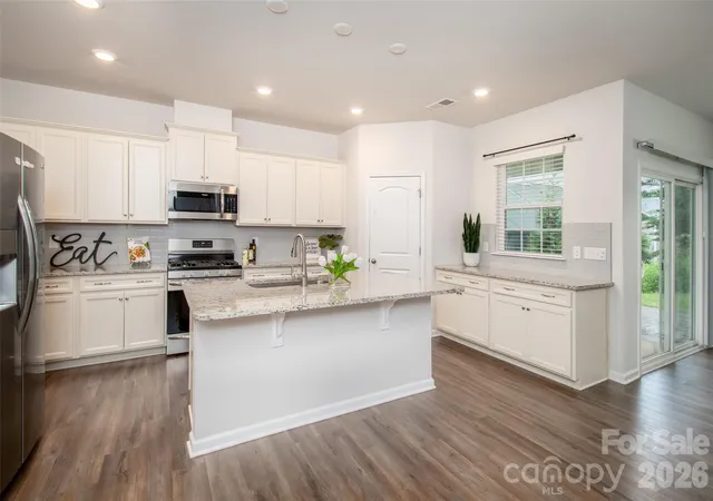 Photo 3 of Single family home for sale at 150 W Morehouse Ave, Mooresville, NC 28117 | MLS# 4433118 | Listing updated on 2026-10-09