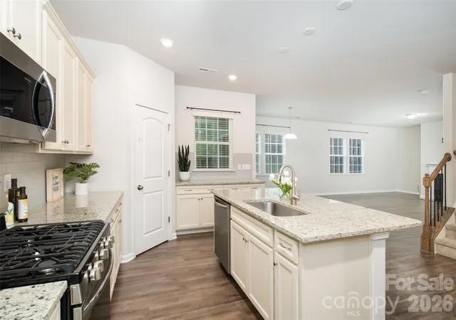 Photo 3 of Single family home for sale at 150 W Morehouse Ave, Mooresville, NC 28117 | MLS# 4433118 | Listing updated on 2026-10-10