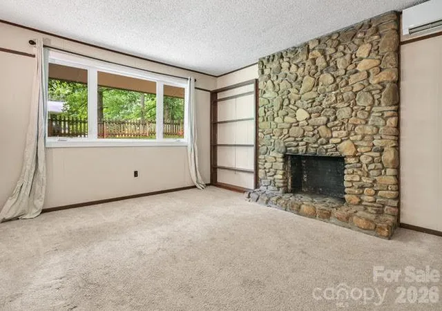Photo 3 of Single family home for sale at 94 W Ridge Rd, Mars Hill, NC 28754 | MLS# 4433127 | Listing updated on 2026-10-10