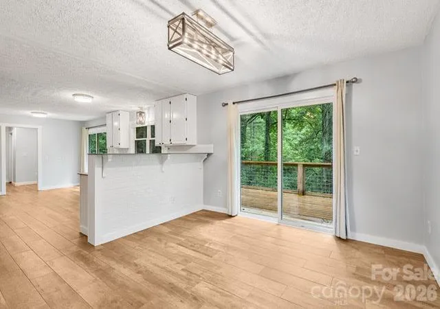 Photo 3 of Single family home for sale at 94 W Ridge Rd, Mars Hill, NC 28754 | MLS# 4433127 | Listing updated on 2026-10-10