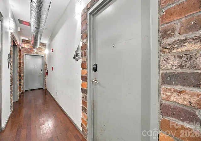 Photo 4 of Condo for sale at 3123 Davidson St #303, Charlotte, NC 28205 | MLS# 4433136 | Listing updated on 2026-10-11