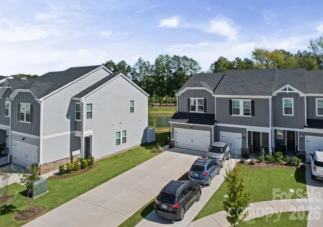 Photo 3 of Townhouse for sale at 1712 Braemar Village Dr, Monroe, NC 28110 | MLS# 4433148 | Listing updated on 2026-10-29