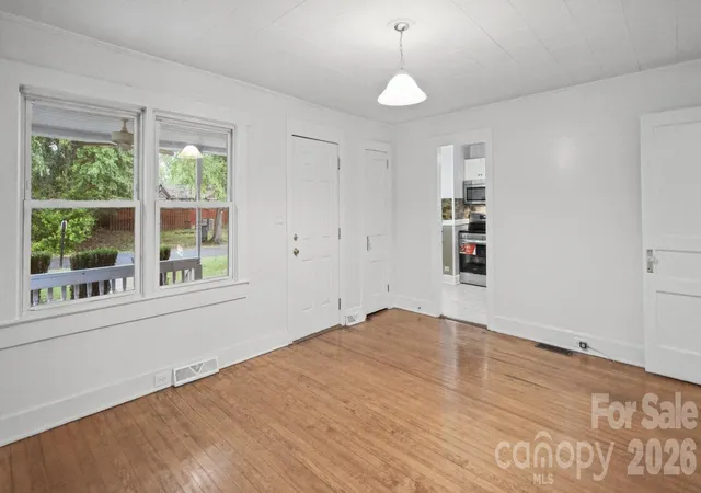 Photo 3 of Single family home for sale at 1207 W 4th Avenue, Gastonia, NC 28052 | MLS# 4433154 | Listing updated on 2026-10-10