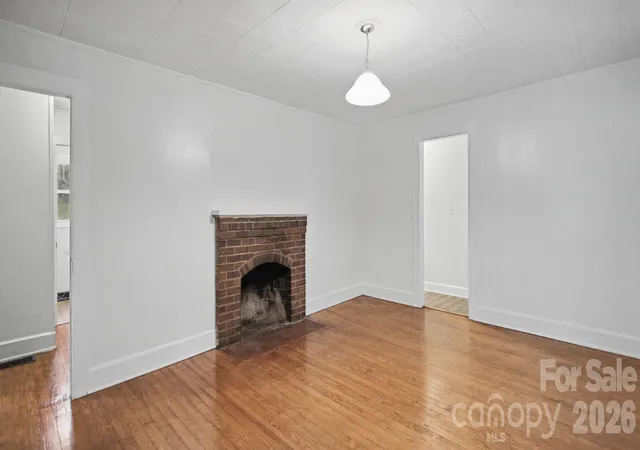 Photo 4 of Single family home for sale at 1207 W 4th Avenue, Gastonia, NC 28052 | MLS# 4433154 | Listing updated on 2026-10-10
