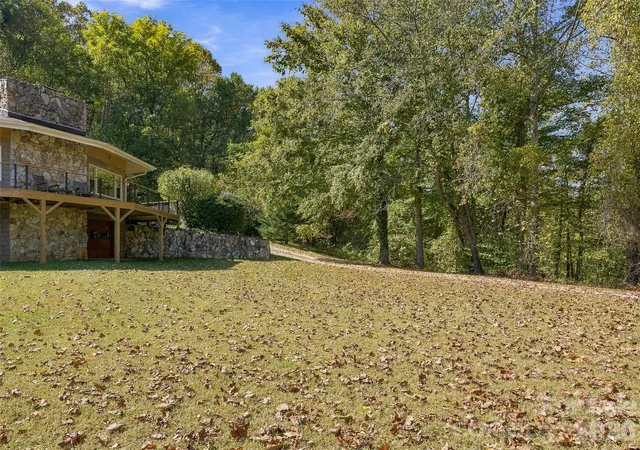 Photo 3 of Single family home for sale at 321 Eagles Nest Rd, Leicester, NC 28748 | MLS# 4433155 | Listing updated on 2026-10-13