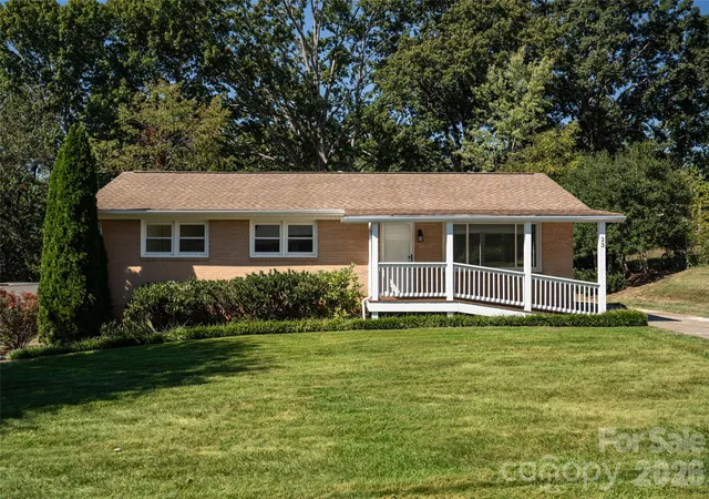 Photo 1 of Single family home for sale at 23 Wagon Rd, Asheville, NC 28805 | MLS# 4433156 | Listing updated on 2026-10-11