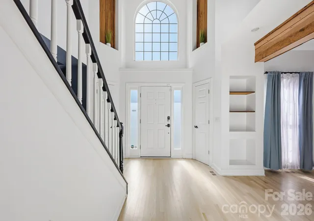 Photo 2 of Single family home for sale at 15737 Agincourt Dr, Huntersville, NC 28078 | MLS# 4433158 | Listing updated on 2026-10-10