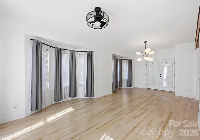 Photo 3 of Single family home for sale at 15737 Agincourt Dr, Huntersville, NC 28078 | MLS# 4433158 | Listing updated on 2026-10-10