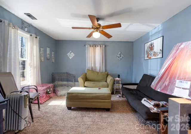 Photo 4 of Single family home for sale at 1242 W Airline Ave, Gastonia, NC 28052 | MLS# 4433162 | Listing updated on 2026-10-09