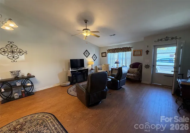 Photo 4 of Townhouse for sale at 69 B Buena Vista Ridge, Marion, NC 28752 | MLS# 4433164 | Listing updated on 2026-10-11