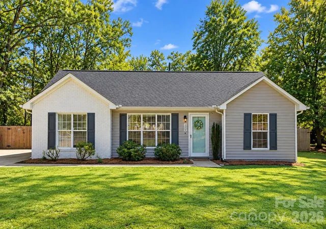 Photo 2 of Single family home for sale at 5008 West St, Indian Trail, NC 28079 | MLS# 4433170 | Listing updated on 2026-10-09