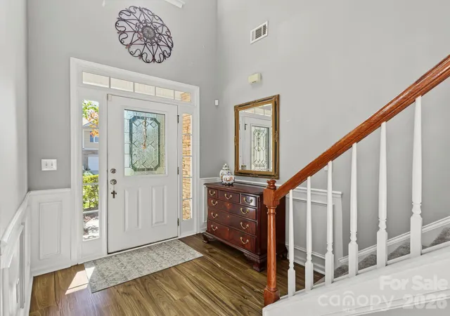Photo 4 of Single family home for sale at 10900 Sand River Ct, Davidson, NC 28036 | MLS# 4433186 | Listing updated on 2026-10-10
