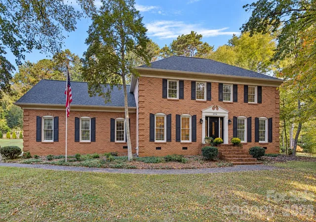 Photo 1 of Single family home for sale at 2716 Oldenway Dr, Charlotte, NC 28269 | MLS# 4433195 | Listing updated on 2026-10-24