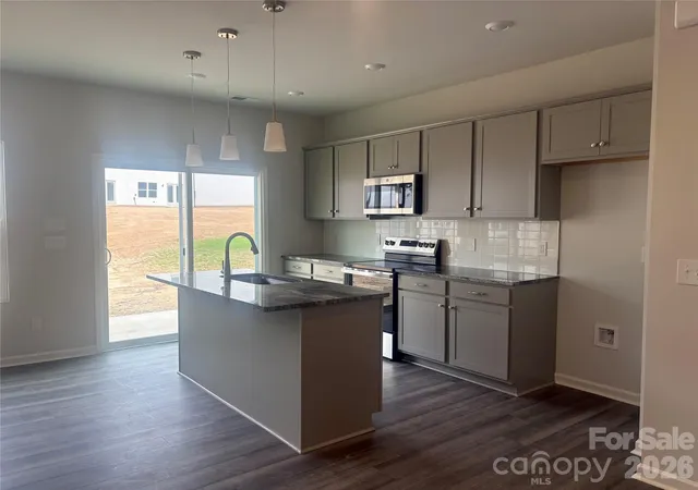Photo 4 of Townhouse for sale at 3604 Teslow Dr #33, Charlotte, NC 28215 | MLS# 4433197 | Listing updated on 2026-10-09
