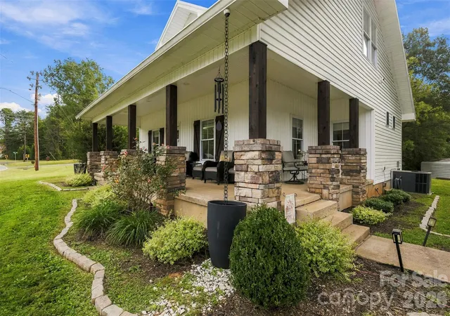 Photo 2 of Single family home for sale at 2832 Beaty Rd, Gastonia, NC 28056 | MLS# 4433204 | Listing updated on 2026-10-10