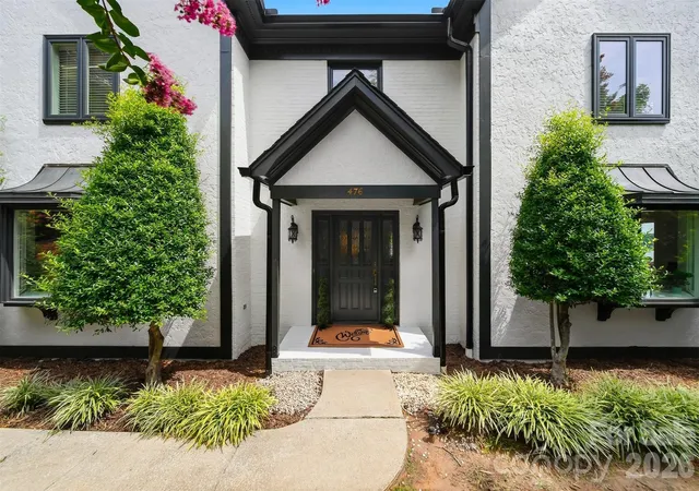 Photo 3 of Single family home for sale at 476 44th Avenue Dr NW, Hickory, NC 28601 | MLS# 4433207 | Listing updated on 2026-10-10