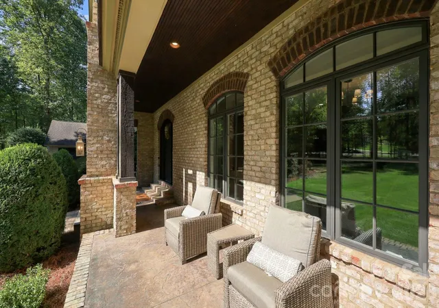Photo 3 of Single family home for sale at 115 Saddle Crk Ct, Davidson, NC 28036 | MLS# 4433226 | Listing updated on 2026-10-15