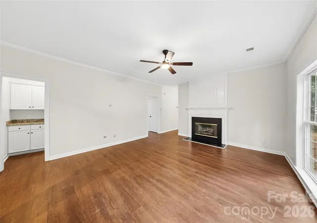 Photo 4 of Single family home for sale at 15725 Prestwoods Ln, Huntersville, NC 28078 | MLS# 4433232 | Listing updated on 2026-10-10