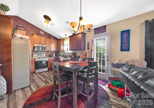 Photo 4 of Single family home for sale at 392 Lone Tree Ln, Clover, SC 29710 | MLS# 4433235 | Listing updated on 2026-10-16