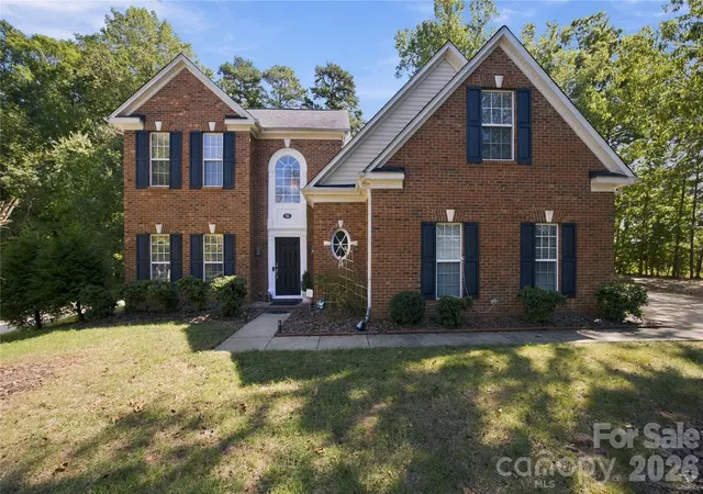 Photo 1 of Single family home for sale at 195 Huntly Ln, Mooresville, NC 28115 | MLS# 4433236 | Listing updated on 2026-10-11