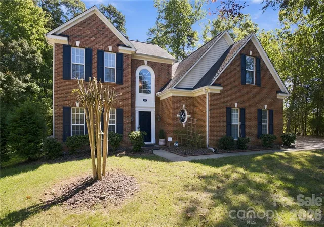 Photo 3 of Single family home for sale at 195 Huntly Ln, Mooresville, NC 28115 | MLS# 4433236 | Listing updated on 2026-10-11