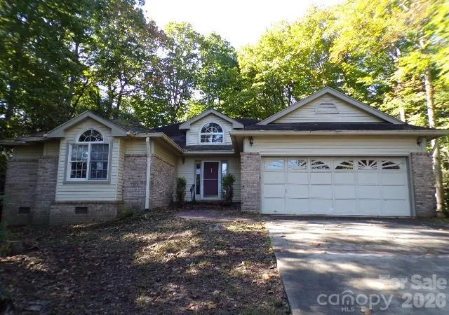 Single family home for sale at 10 Governors Dr, Hendersonville, NC 28791 | MLS# 4433249