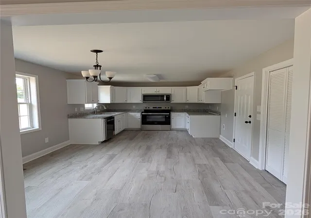 Photo 4 of Single family home for sale at 2746 Magnolia St, Conover, NC 28613 | MLS# 4433256 | Listing updated on 2026-10-13