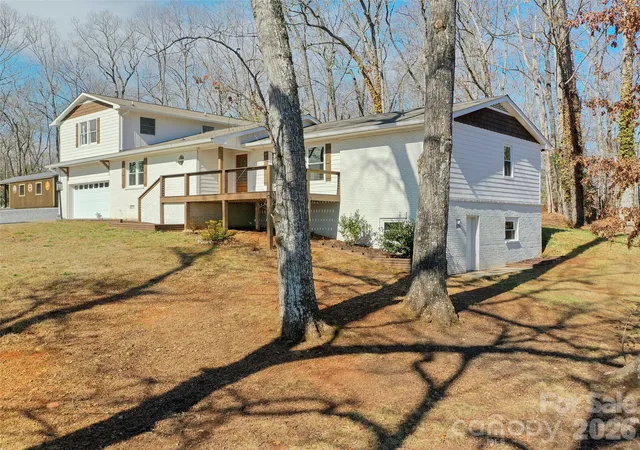Photo 3 of Single family home for sale at 128 Cardinal Ln, Hayesville, NC 28904 | MLS# 4433332 | Listing updated on 2026-10-09