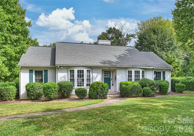 Photo 1 of Single family home for sale at 5801 Fairview Rd, Charlotte, NC 28209 | MLS# 4433338 | Listing updated on 2026-10-20