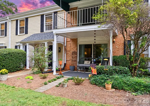 Condo for sale at 8303 Meadow Lakes Dr, Charlotte, NC 28210 | MLS# 4433344