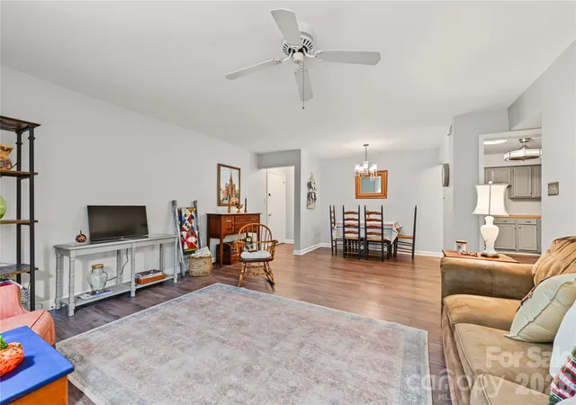 Photo 4 of Condo for sale at 8303 Meadow Lakes Dr, Charlotte, NC 28210 | MLS# 4433344 | Listing updated on 2026-10-27