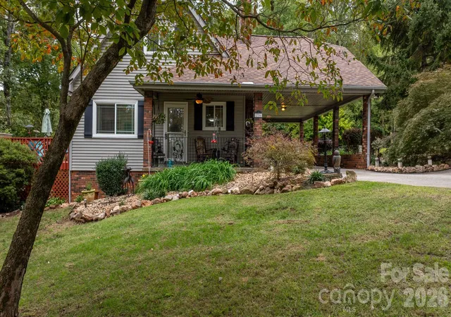 Photo 3 of Single family home for sale at 2786 Byrd Rd, Morganton, NC 28655 | MLS# 4433345 | Listing updated on 2026-10-11