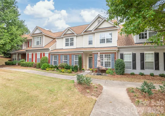 Photo 2 of Townhouse for sale at 4780 Grier Farm Ln, Charlotte, NC 28270 | MLS# 4433351 | Listing updated on 2026-10-21