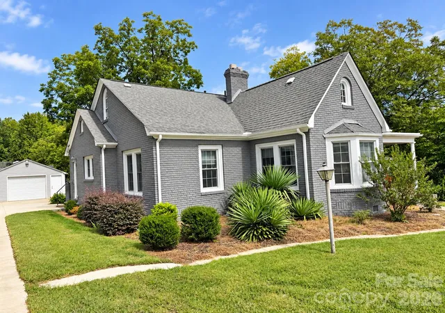 Photo 2 of Single family home for sale at 309 17th Road, Kannapolis, NC 28083 | MLS# 4433362 | Listing updated on 2026-10-09