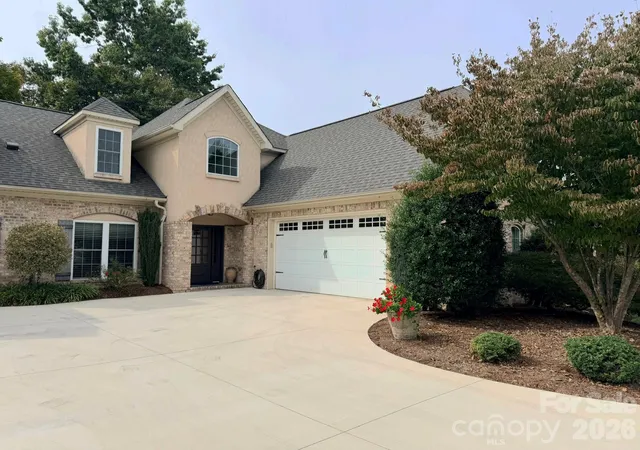 Townhouse for sale at 149 42nd Avenue Dr NW, Hickory, NC 28601 | MLS# 4433365