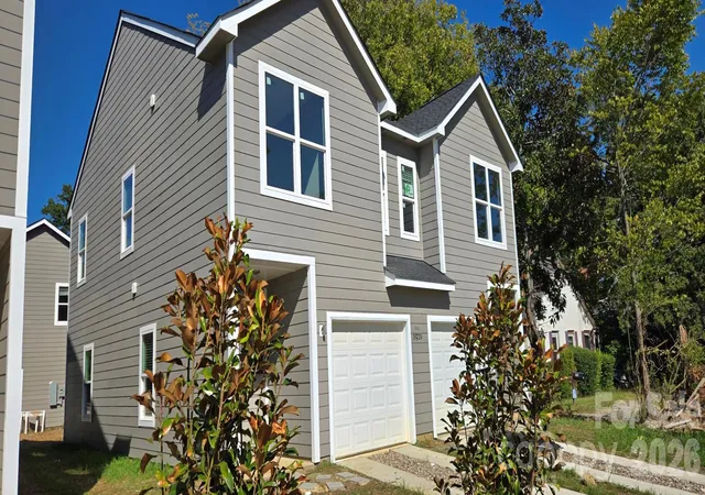 Photo 1 of Multi family home for sale at 3924 Tuckaseegee Rd, Charlotte, NC 28208 | MLS# 4433383 | Listing updated on 2026-10-09