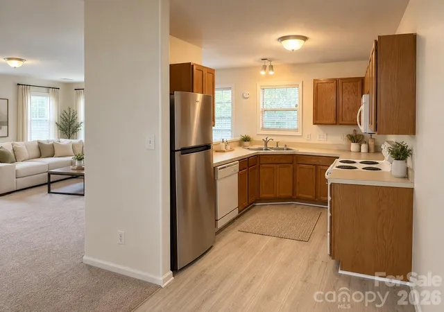 Photo 2 of Townhouse for sale at 1911 Flushing Ct, Charlotte, NC 28215 | MLS# 4433392 | Listing updated on 2026-10-16