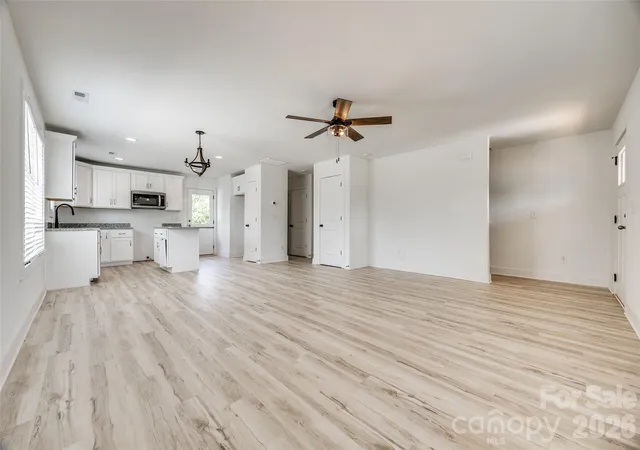 Photo 4 of Single family home for sale at 2336 West Blvd, Charlotte, NC 28208 | MLS# 4433409 | Listing updated on 2026-10-28