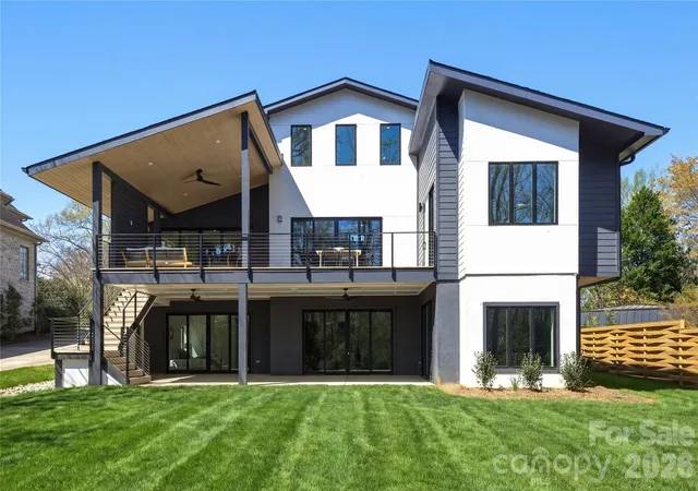 Photo 1 of Mansion for sale at 1423 S Wendover Rd, Charlotte, NC 28211 | MLS# 4433415 | Listing updated on 2026-10-28