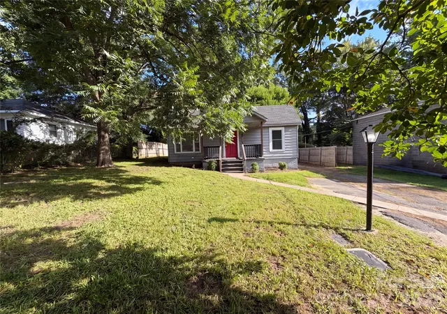 Photo 1 of Single family home for sale at 831 Fairview St, Kannapolis, NC 28083 | MLS# 4433416 | Listing updated on 2026-10-22